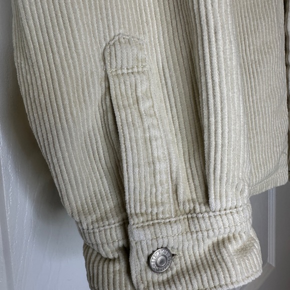 Abercrombie & Fitch Cream Corduroy Shirt Jacket | Men’s Size S - Picture 5 of 10